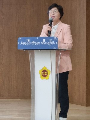 250903 박옥분 의원, 경기여성정책 컨퍼런스에서 여성의 권력 및 의사소통 정책 과제 발표 (1).jpg