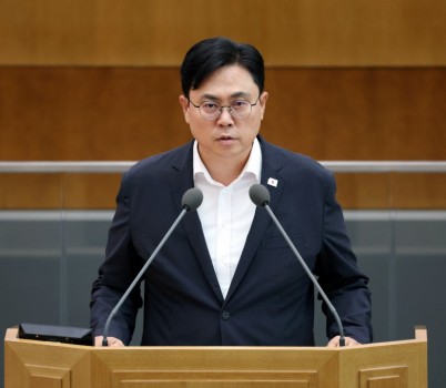 250905 이용욱 의원, 파주시 중첩 규제 해소·미군 반환공여지 무상 양여 강력 촉구(1).JPG width: 100%; height : 150px