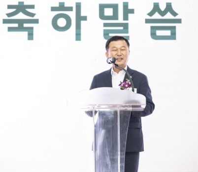 250908 한원찬 의원, 경기도신용보증재단 수원광교지점 개점식 참석...수원지역 소상공인 지원 강화 약속 (1).jpg width: 100%; height : 150px