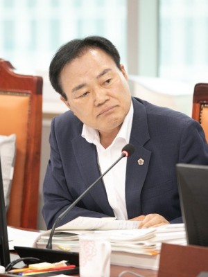 250908 김종배 의원, 경기도 건축 조례 일부개정조례안 상임위 심사 통과 (1).JPG