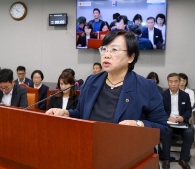 250911 조미자 의원, 군부대 이전부지·민간공간 등을 활용한 지역문화 활성화 지원 조례안 상임위 통과.jpg width: 100%; height : 150px