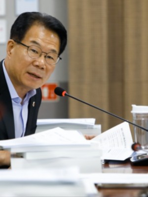 250911 유영두 의원, _지방 세수 결손에도 선심성 예산 편성...결국 피해는 도민이 본다_ (1).jpg