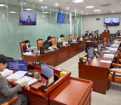 250911 70년 희생에 응답...기획재정위원회, 미군 반환공여구역 개발 기금 설치 조례 통과 (1).jpg width: 100%; height : 150px