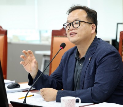 250912 임창휘 의원, 경기주택도시공사 사장 후보 인사청문회에서 경기RE100과 탄소중립 등에 역할 주문 (1).JPG width: 100%; height : 150px