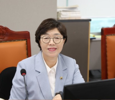 250912 박옥분 의원, 건설국·건설본부 예산 운영 부실, 근무환경 개선 촉구 (1).JPG width: 100%; height : 150px