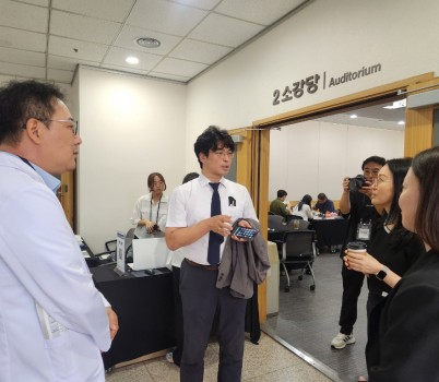 250915 박상현 의원, _경기도 의료기기 기업 네트워킹_ 행사 참여 (1).jpg width: 100%; height : 150px