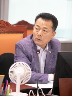 250915 김성수 의원, “감액 추경으로 사업 지연 없어야...일관성 있는 예산 집행 필요”.jpg