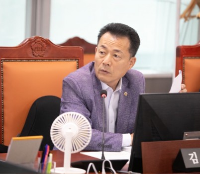 250915 김성수 의원, “감액 추경으로 사업 지연 없어야...일관성 있는 예산 집행 필요”.jpg width: 100%; height : 150px