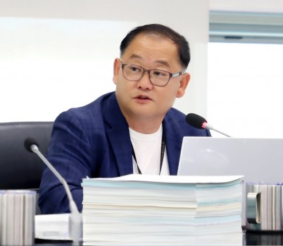 사진_이군수의원.jpg width: 100%; height : 150px