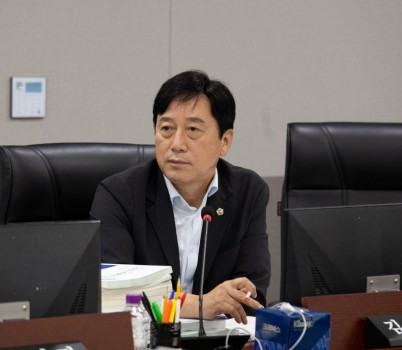 250917 김영기 의원, 집중호우 피해 농가 실질 지원 및 폭염 대책 강화 촉구 (1).JPG width: 100%; height : 150px