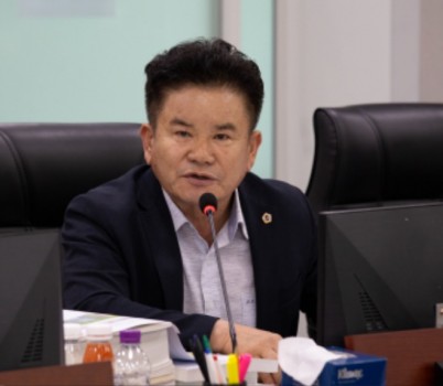 250917 문병근 의원, 급식비 삭감 문제 강력 질타와 예산 편성 철저 촉구 (1).JPG width: 100%; height : 150px