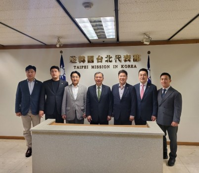 250918 최병선·이상원 의원, 주한국타이베이대표부와 대만 교류 차담 통해 경기도 문화·스포츠 발전 모색.jpg width: 100%; height : 150px