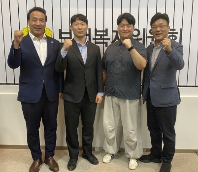 250918 김용성·최만식 의원, 경기도 청년과 함께 HPV 백신 지원 확대 논의 (1).jpg width: 100%; height : 150px