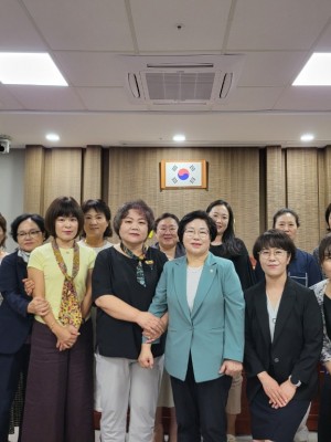 250918 김옥순 의원, 0세아 전용 어린이집 보육환경 개선 정담회 개최 (1).jpg