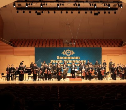 단체.jpg width: 100%; height : 150px