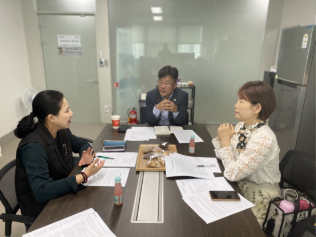 251001 최만식 의원, ‘장애아동 지원 조례 제정 추진단’ 첫 회의 열어.jpg
