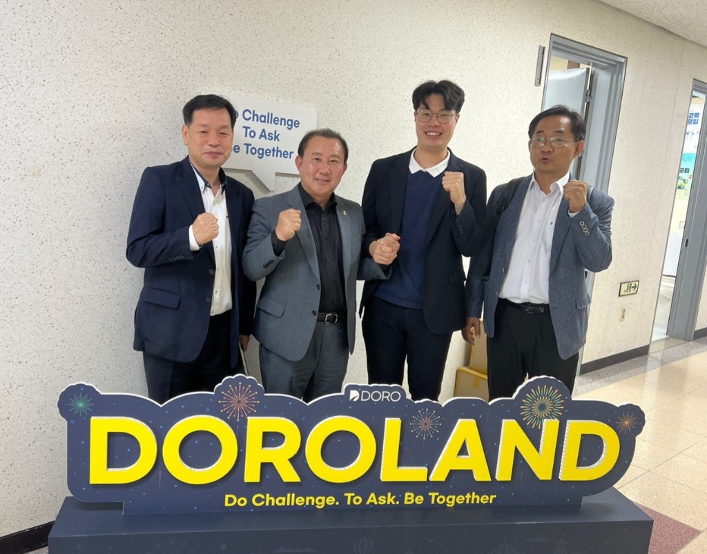 251001 김철진 의원, 중소기업의 막막한 해외진출 돕기 위한 현장간담회 개최 (1).jpg