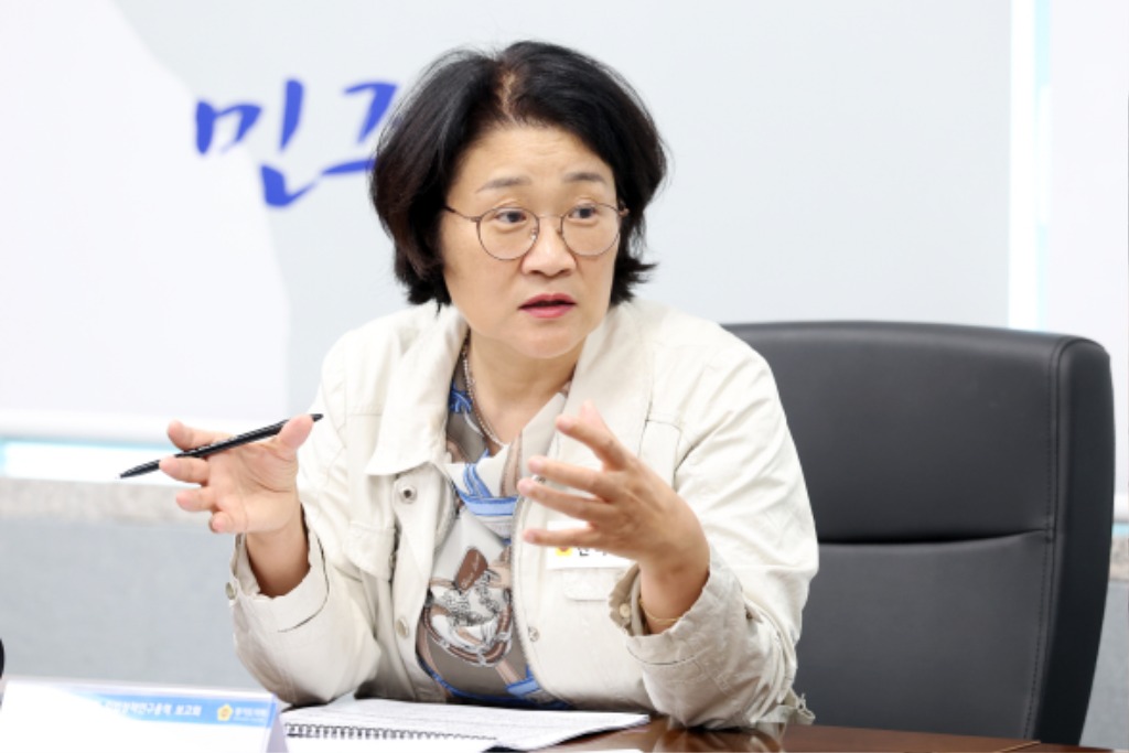 251014 신미숙 의원, 학교별 다양한 공간 설계 필요...연구용역 착수보고회 참석 (1).JPG