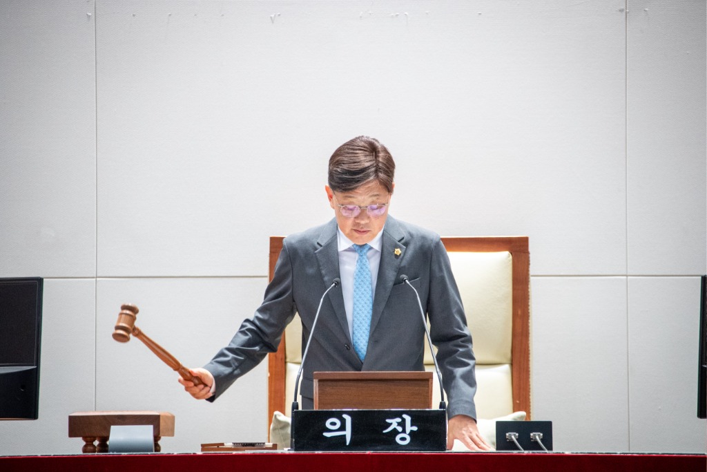 부의장님 사진.jpg