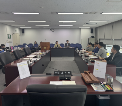 사진2.png width: 100%; height : 150px