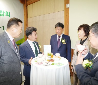 [수정] 251020 경기도의회 국민의힘 정책수석 이채영 의원, 제16회 대한민국 산림박람회 참석 “지속가능한 산림정책 강조” (1).jpg width: 100%; height : 150px