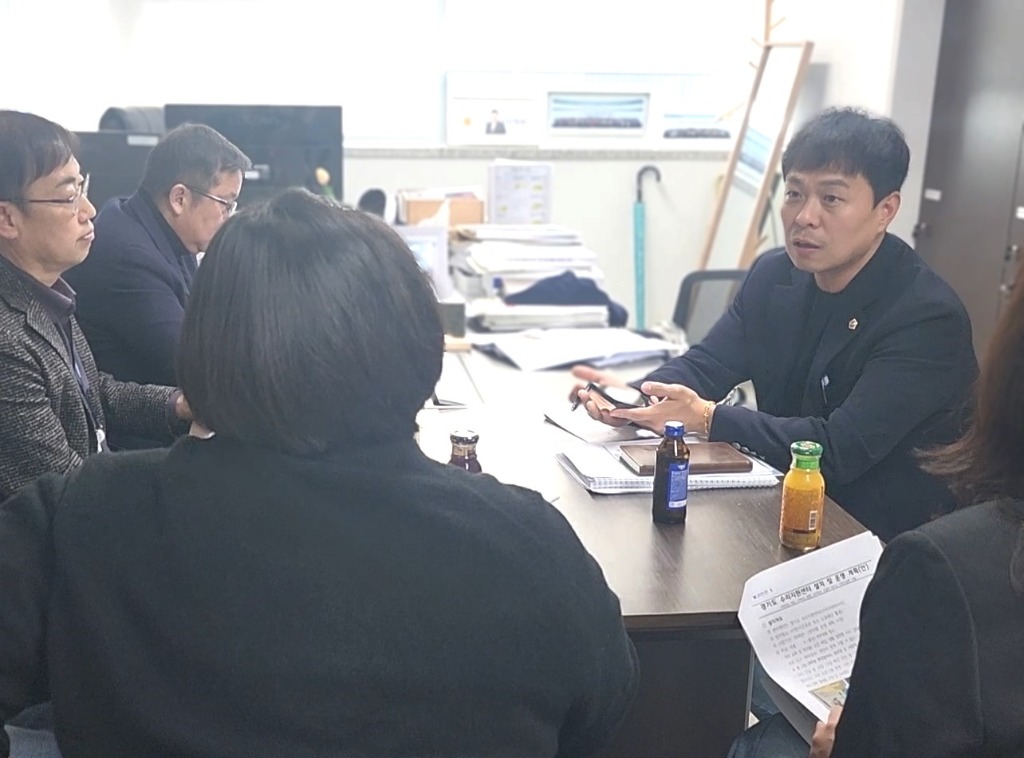 251103 유영일 의원, 전국 최초 공공 수리지원체계 구축 이끈다.jpg