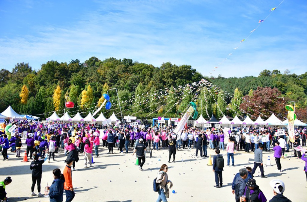 수정구청-지난해 11월 한국폴리텍대학 성남캠퍼스 운동장에서 열린 제19회 수정숯골축제 때.jpg
