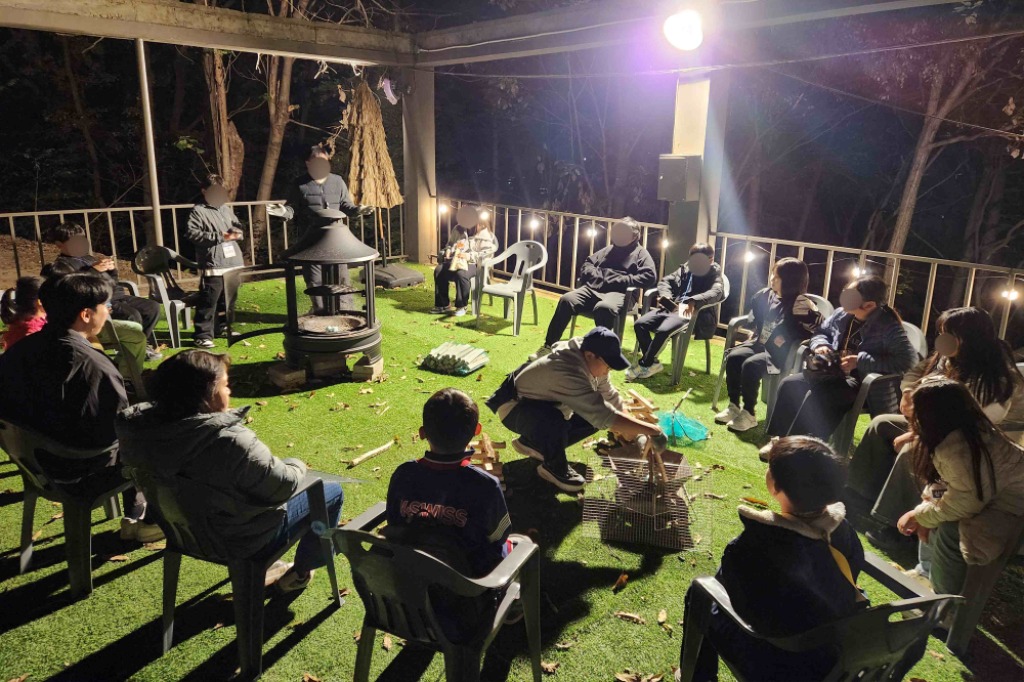 20251105 “자연 속 교실이 열린다”… 정자유스센터, 초등생 대상 ‘특별한 친환경 1박2일 캠핑 ’ 성료 (2).jpg