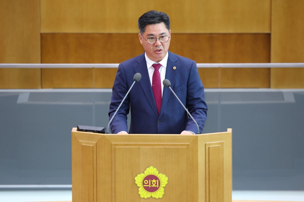 251104 정하용 의원, 실질적 교육복지로 교복지원제도 개선 촉구 (1).jpg