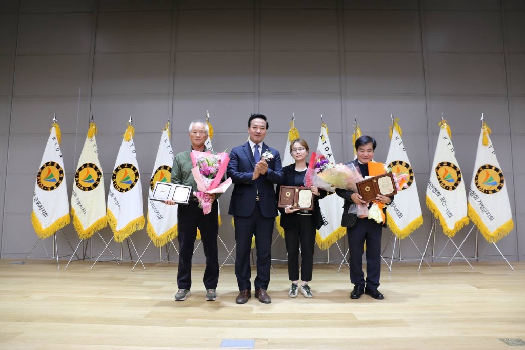 251105 김용성 의원, 교통사고 줄이기 경기도민 결의대회 참석.jpg