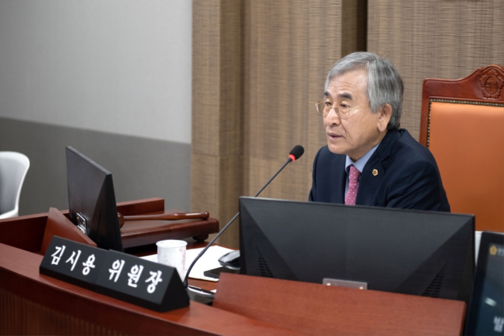 251107 김시용 의원, 김포 고촌 민간임대주택 GB해제 긍정 검토와 지적재조사 진척율 제고 촉구 (1).JPG