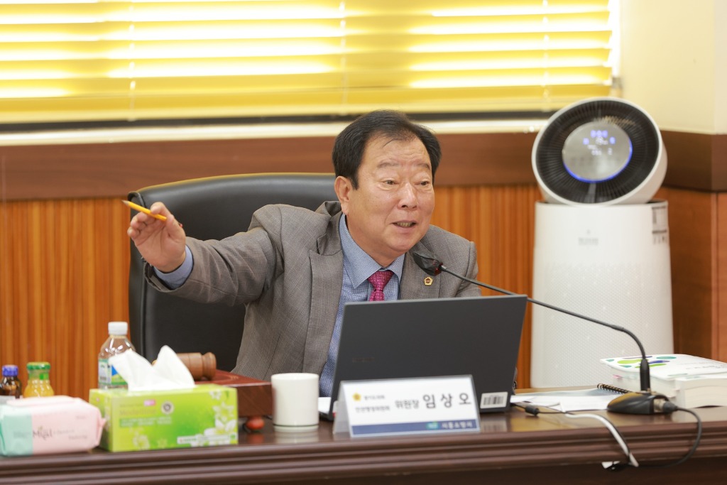 251110 임상오 의원, 시흥소방서 ‘어린이 안전문화 확산’과 ‘조직문화 혁신’ 강조.JPG