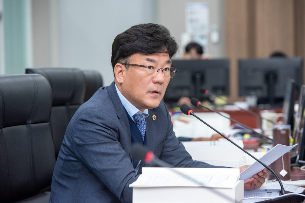 251111 최만식 의원, “경사원 복지정보상담원에 장애 당사자 참여 독려해야”.jpg