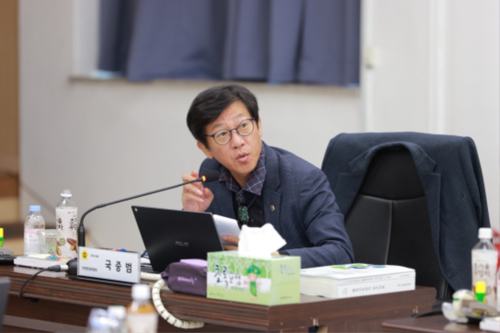 251110 국중범 의원, “학교 내 전기차 충전시설, 관리 사각지대... 즉시 현황 파악 및 대응매뉴얼 마련해야”.jpg