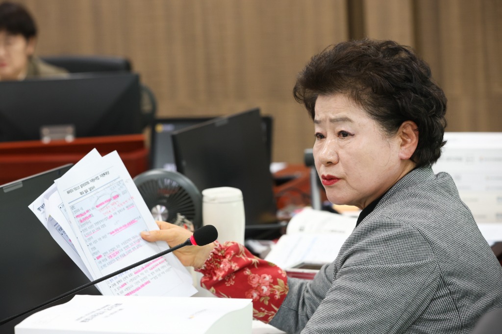 251113 남경순 의원. 배리어프리 키오스크 의무화 시행 10개월... 창업 3년 미만 소상공인도 지원해야.jpg