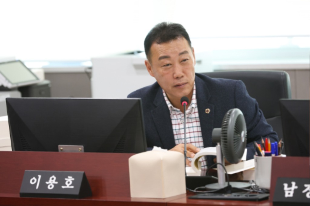 251113 이용호 의원. “기본행정부터 바로” 관용차 주정차 재발방지 및 직장 내 괴롭힘 실태점검 촉구.jpg