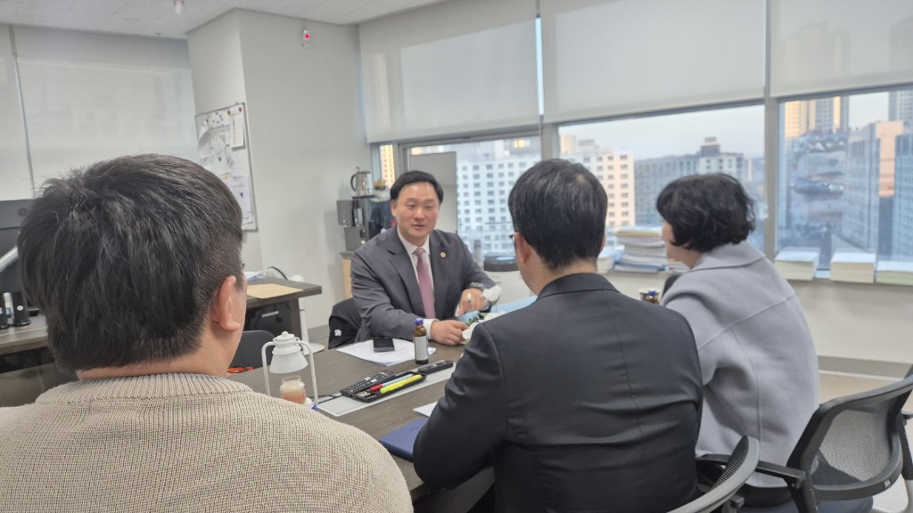 251114 고준호 의원. “DMZ 평화마라톤 계기로. 경기도 행사 ‘지역소비 연계’ 파주부터 시작해야”.jpg