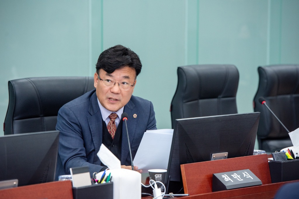 251114 최만식 의원. “부실 검수부터 민원 압박까지... 道 푸드뱅크 운영 전면 실패” (1).jpg