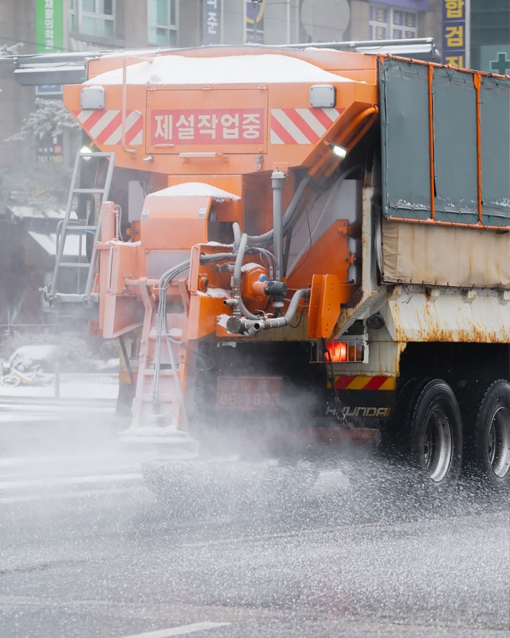 재난안전관-성남시내 제설 작업 중인 차량(자료사진).jpg