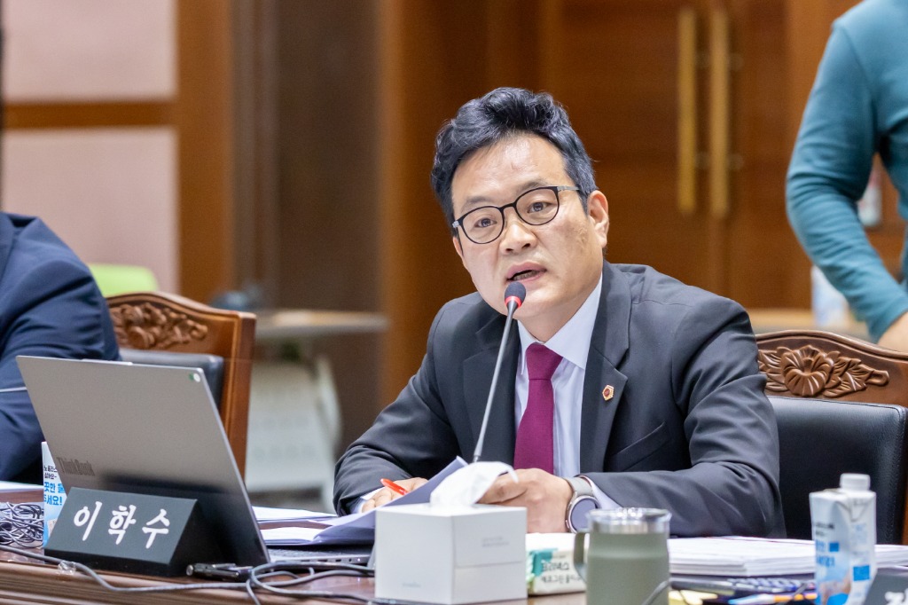 251118 이학수 의원. 경기아트센터 익명신고제 무력화·‘제보자 색출·보복 의혹’ 직격 01.jpg