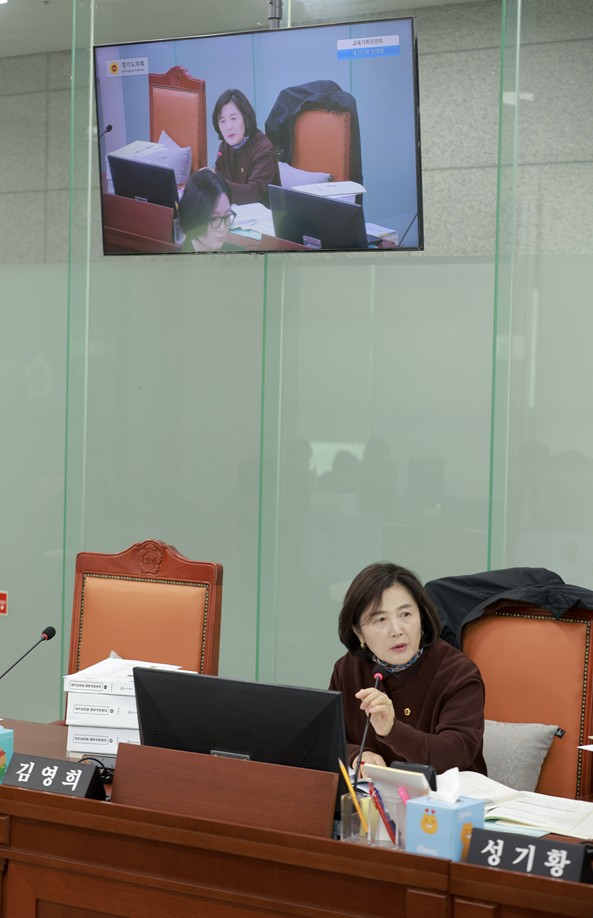 251118 김영희 의원. “메뉴만 늘고 사람은 그대로”...자율선택급식 인력 충원 촉구(1).jpg