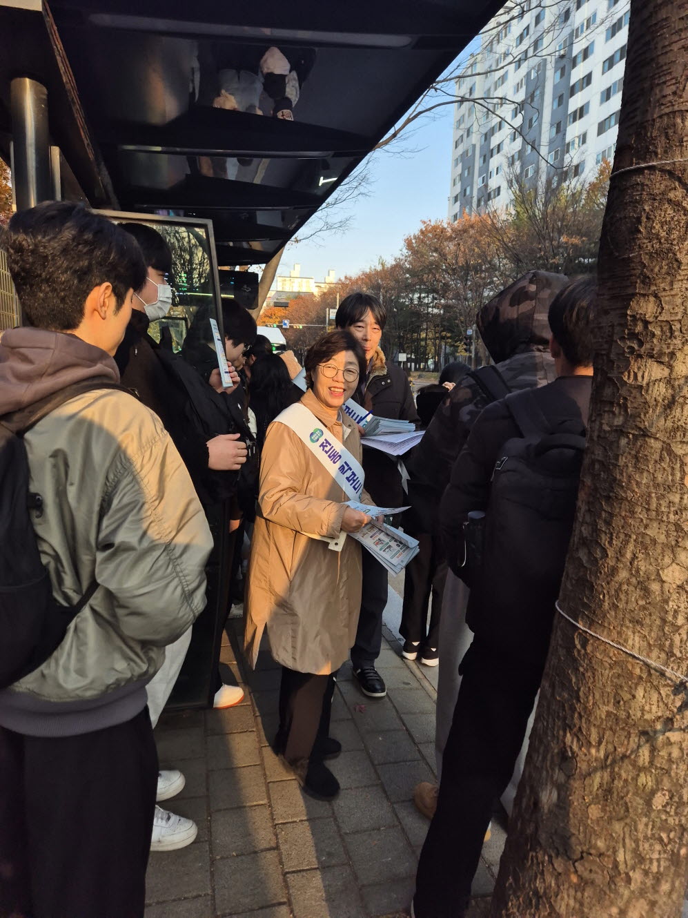 251120 박옥분 의원, ‘전동킥보드 사고 3건 중 1건은 경기도!’ 개인형 이동장치 안전문화 캠페인 참여 (2).jpg