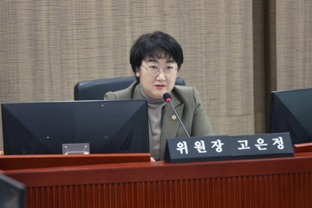 251124_고은정_의원__“소공인_박람회_3억에서_1억으로_삭감..._해외_진출_문_스스로_닫는_경기도”.JPG