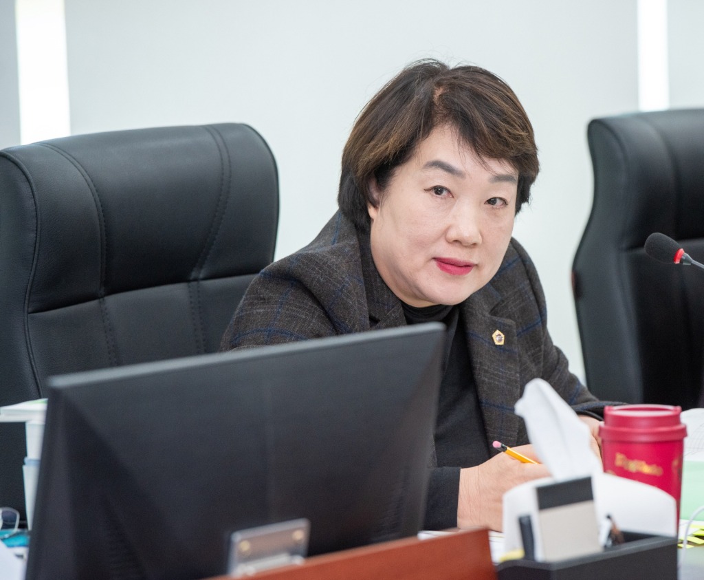 251125_지미연_의원__“기초자료도_틀린_예산안..._보건환경연구원의_책임은_어디에_있나”.jpg