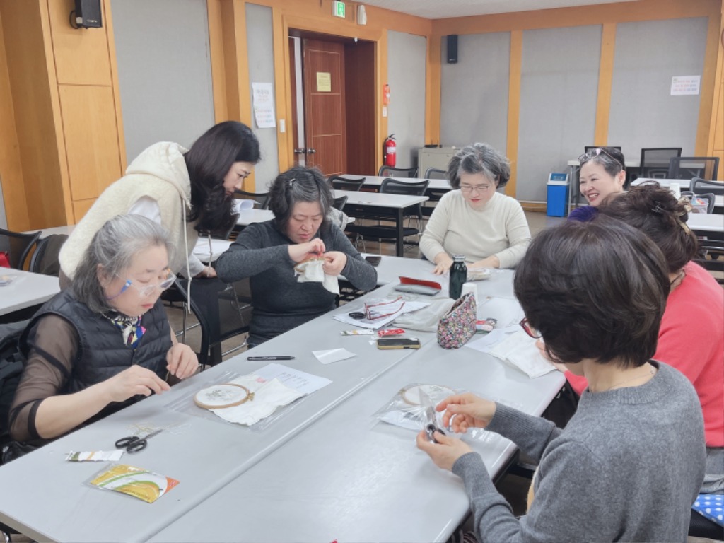 프랑스자수 수업사진(1).jpg