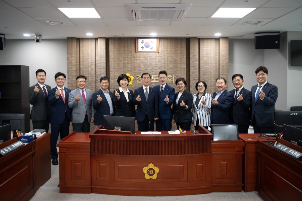 251127 미래과학협력위원회. 동의안 및 2026년도 본예산 심사의결...위원들 한목소리.jpg