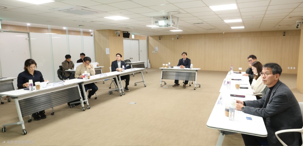 251128_경기도의회__제4회_디지털_의정위원회_개최...AI_기반_디지털_의정체계_본격_추진2.jpg