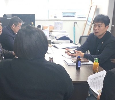 251103 유영일 의원, 전국 최초 공공 수리지원체계 구축 이끈다.jpg width: 100%; height : 150px