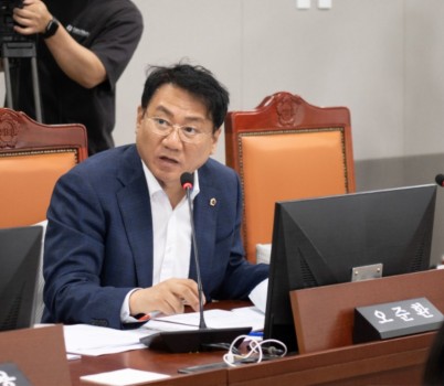 251107 오준환 의원, 정부의 10.15 부동산 정책에 대한 경기도의 대책 마련과 도시재생 정상화 촉구.JPG width: 100%; height : 150px