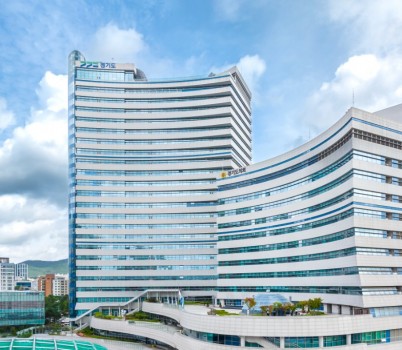 경기도청+전경(1)(50).jpg width: 100%; height : 150px